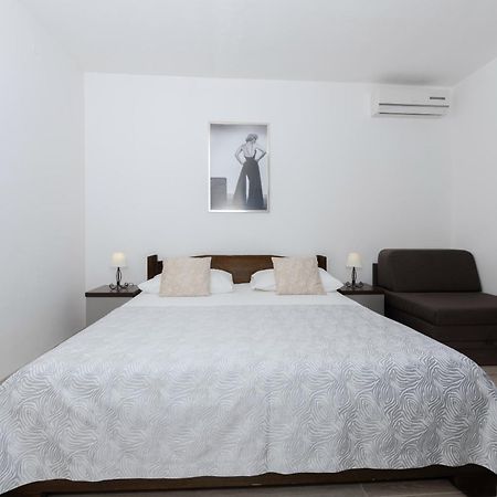 Bilin San Apartment Baska Voda Phòng bức ảnh