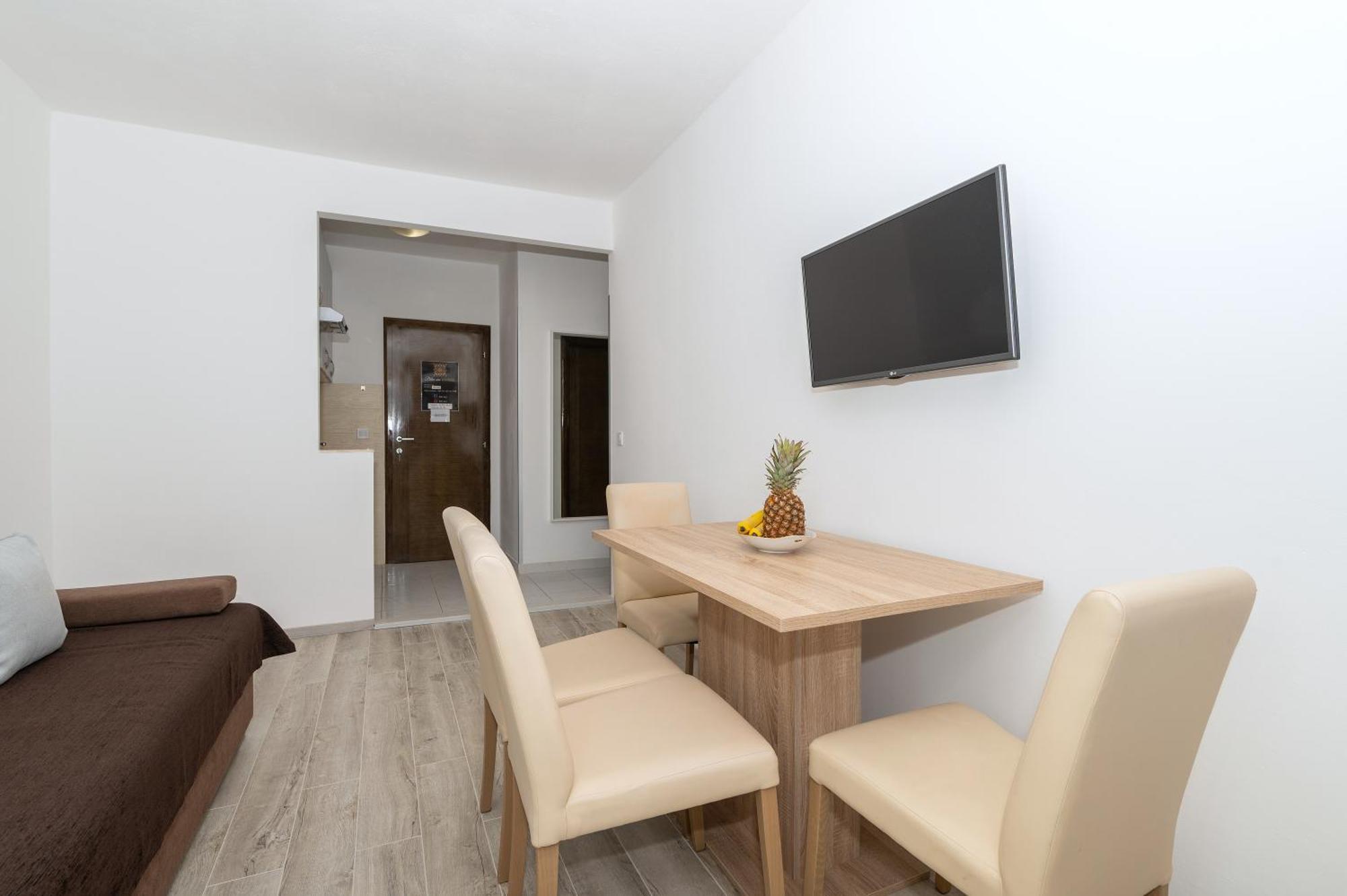 Bilin San Apartment Baska Voda Phòng bức ảnh