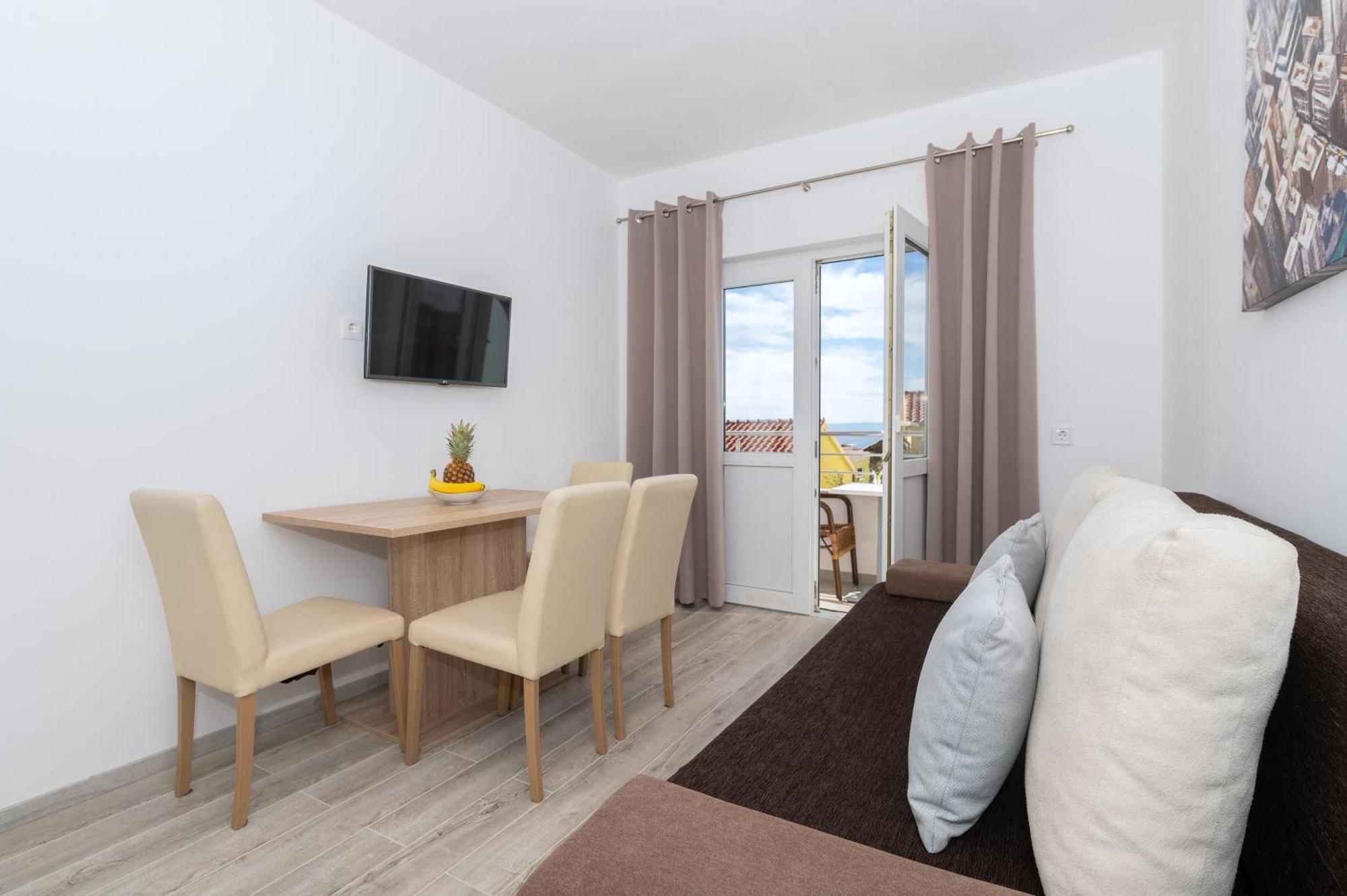 Bilin San Apartment Baska Voda Phòng bức ảnh