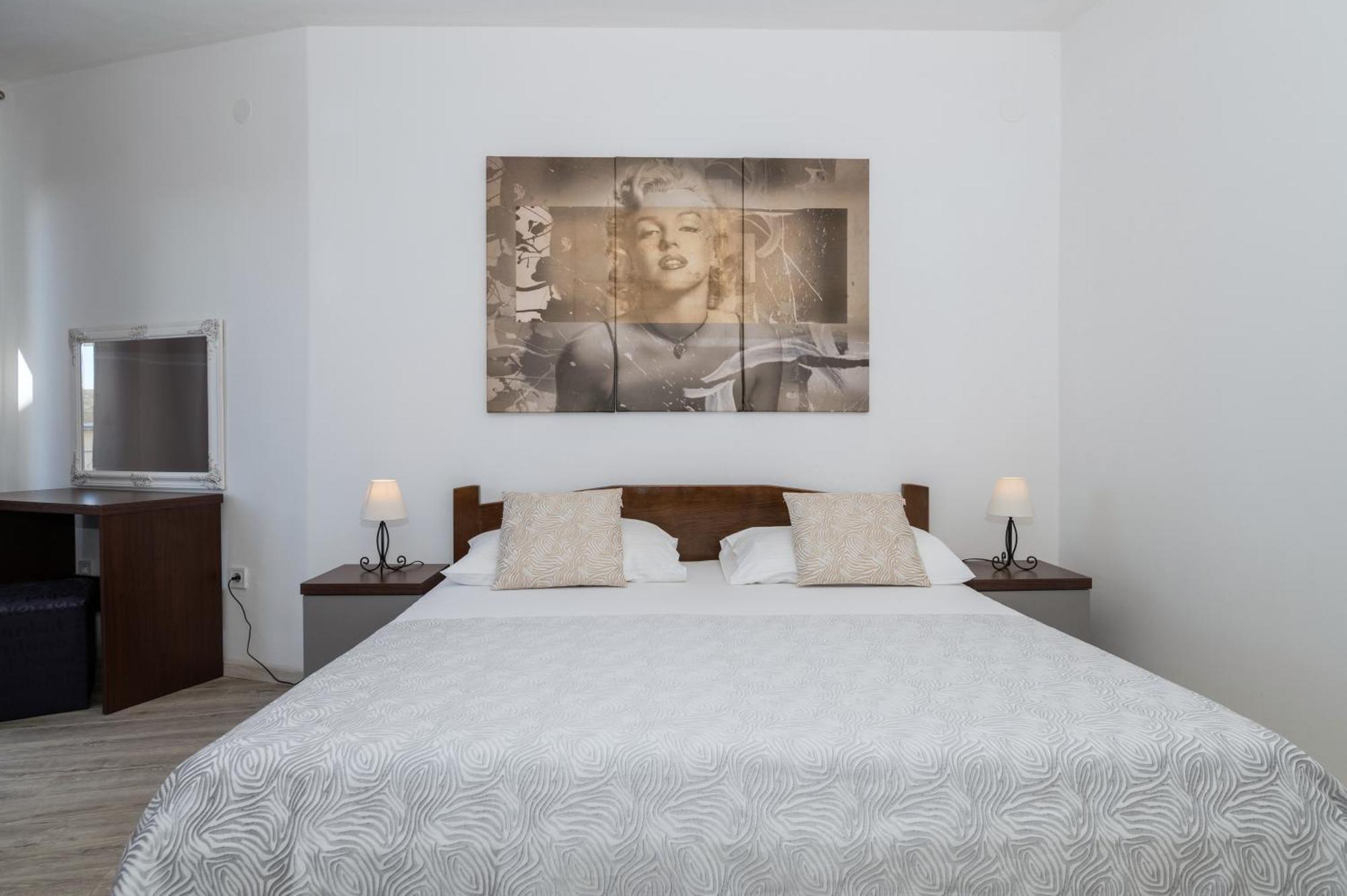 Bilin San Apartment Baska Voda Phòng bức ảnh